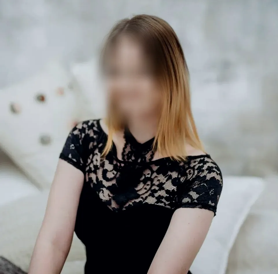Anja, 24