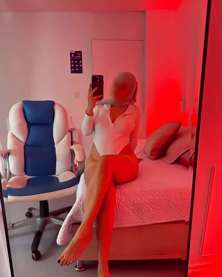 Doris, 23