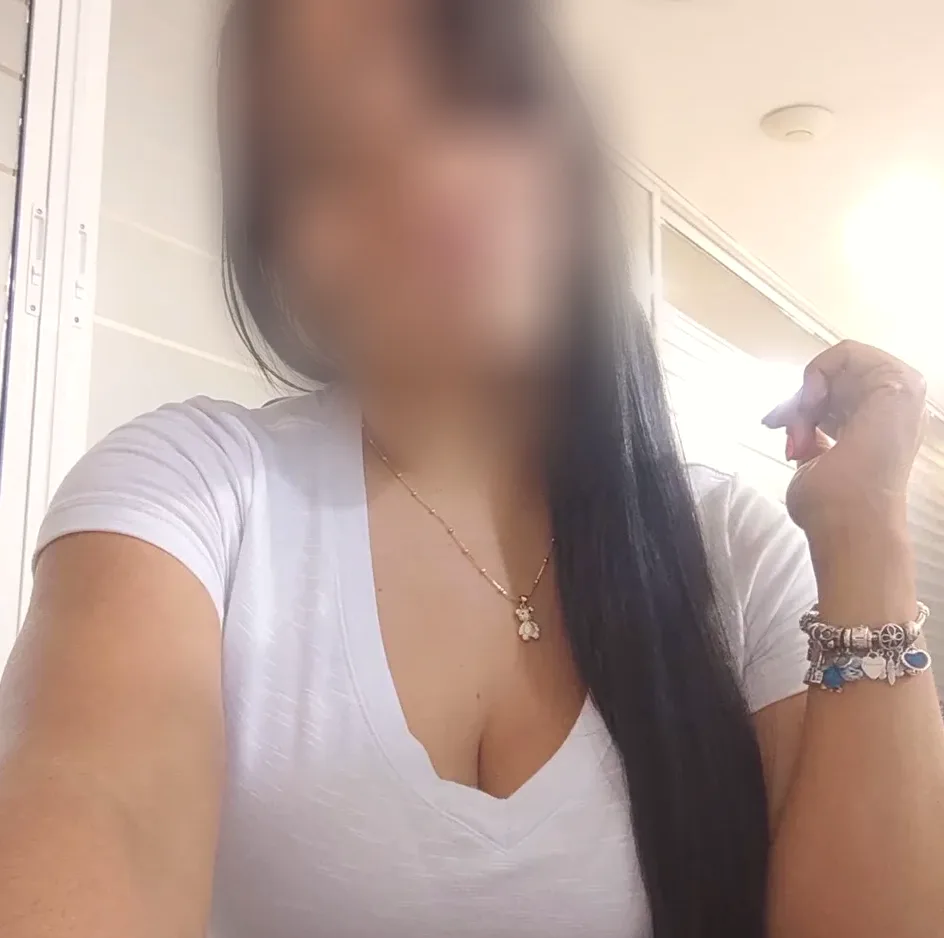 Emma, 35