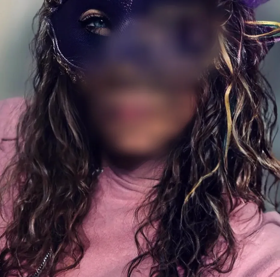Helena, 31