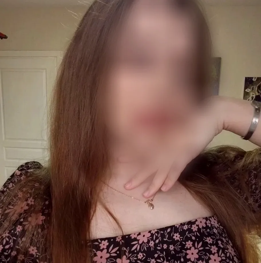 Katrin, 24