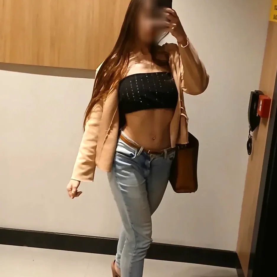 Lisa, 21