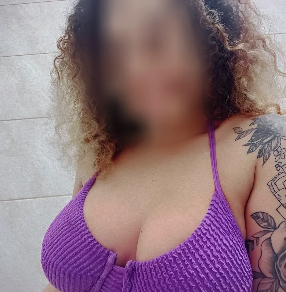 Melanie, 32